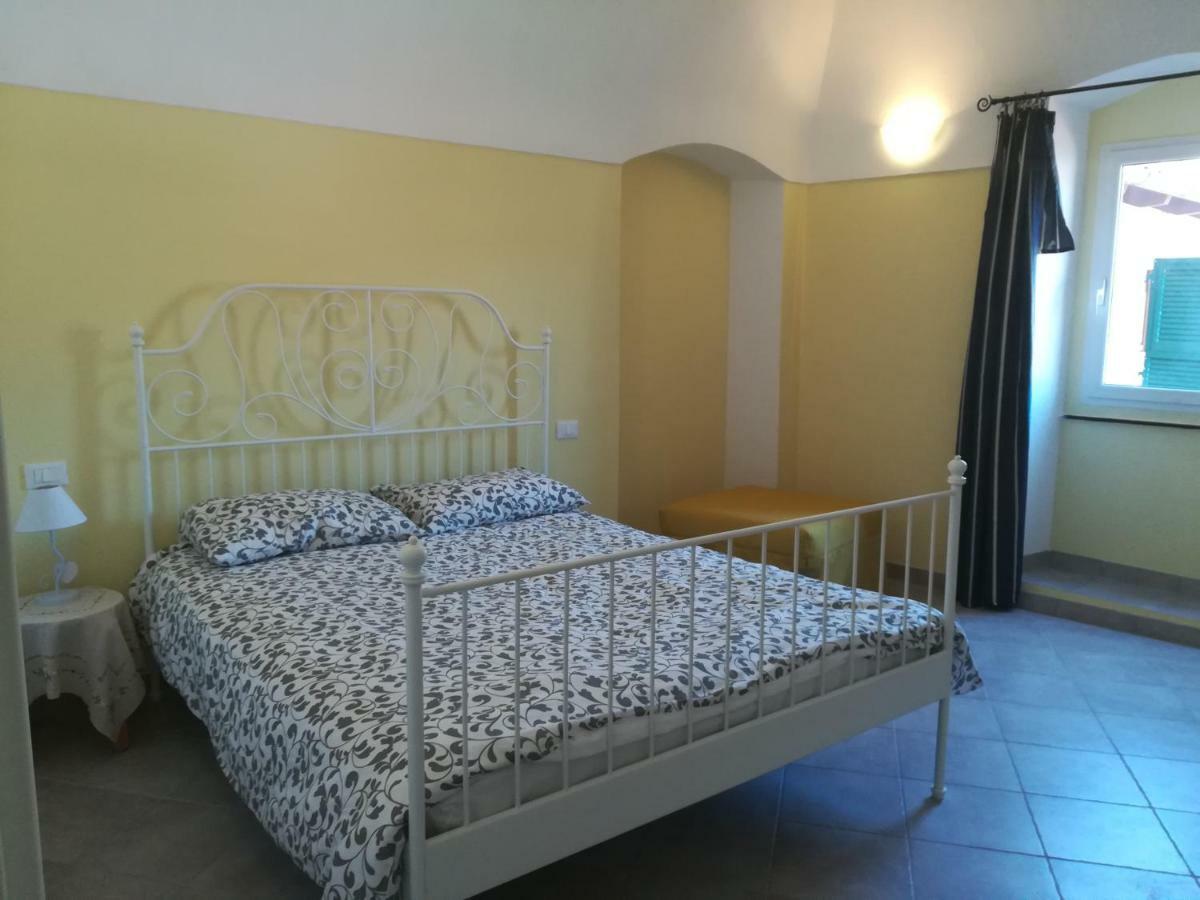 Apartamento I Fiori Di Santo Stefano Santo Stefano al Mare Exterior foto